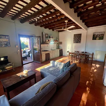 Casa Independiente En El Centro De La Poblacion *