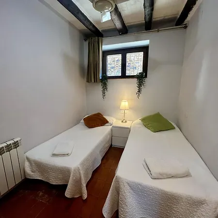 Semesterbostad Casa Independiente En El Centro De La Poblacion Vilamaniscle